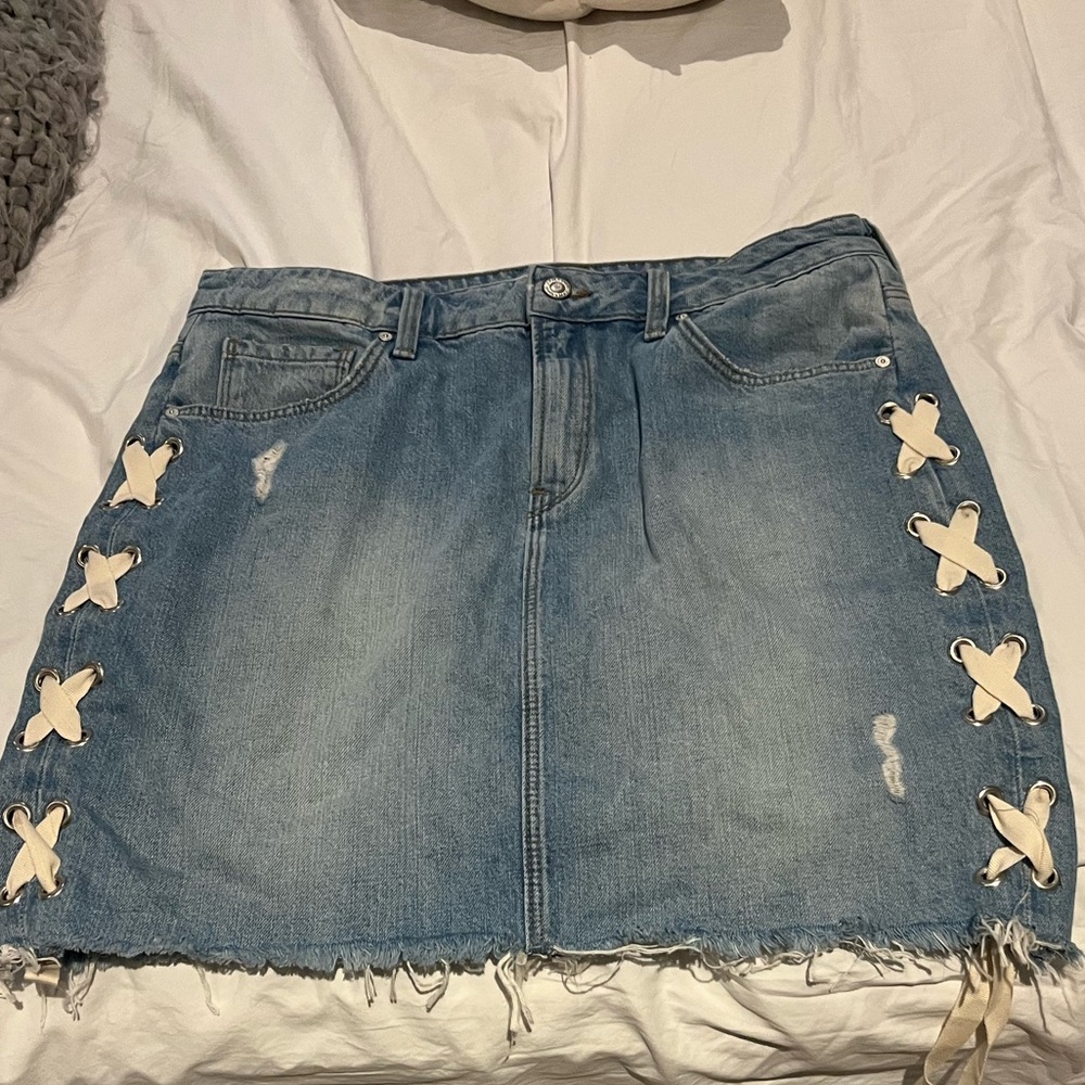 Mavi jean skirt. Size large fits more like medium
